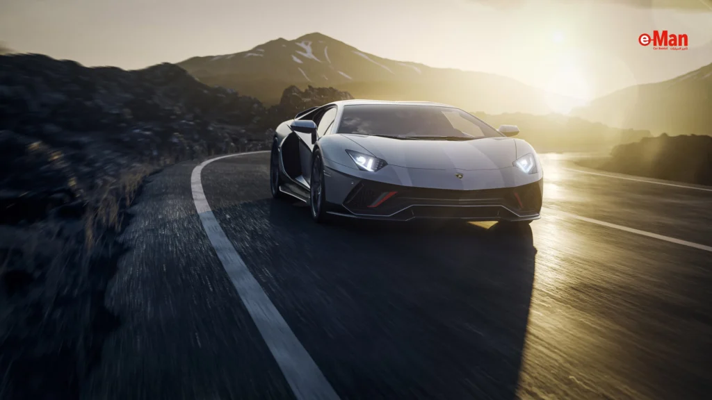 Rent a Lamborghini Roadster in Dubai